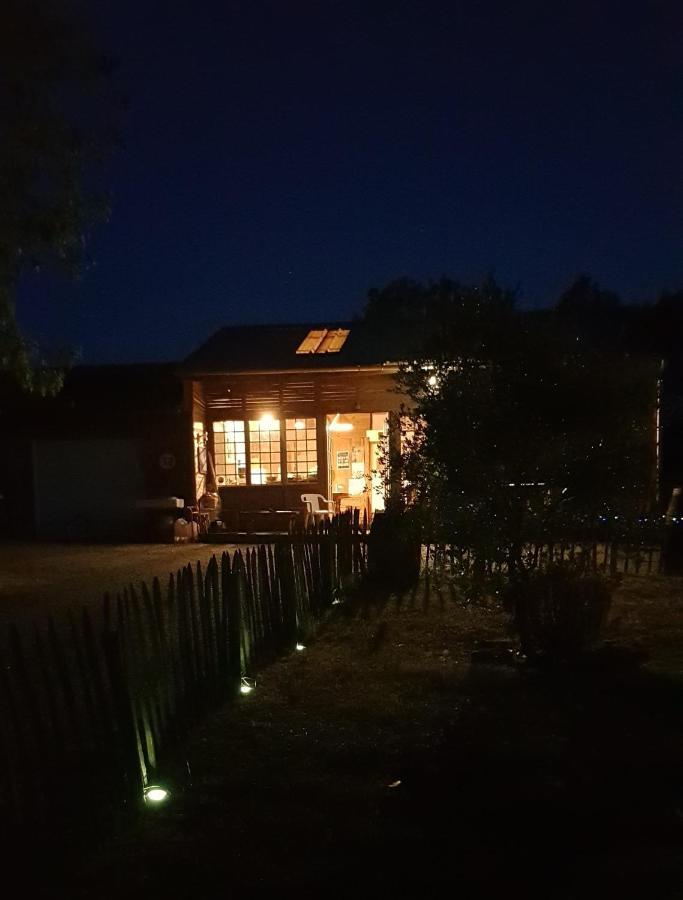 Camping La Petite Houmee Curzay-sur-Vonne Eksteriør bilde
