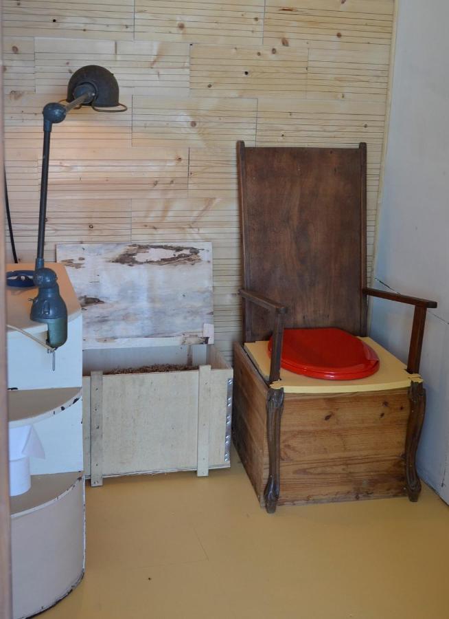 Camping La Petite Houmee Curzay-sur-Vonne Eksteriør bilde